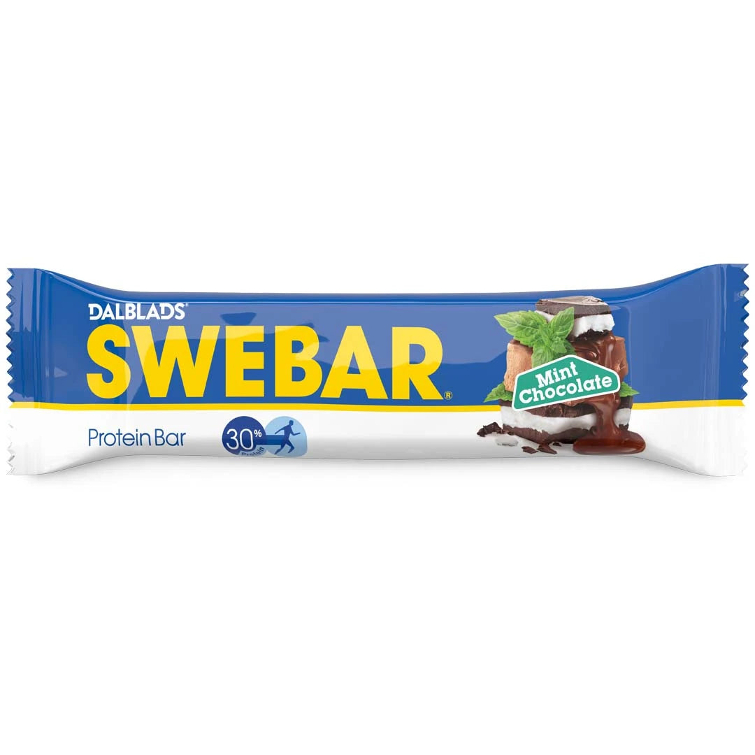 Dalblads Swebar 55 g -proteiinipatukka sinivalkoisessa pakkauksessa keltaisella tekstillä, makuna Mint Chocolate., kuva 2/6