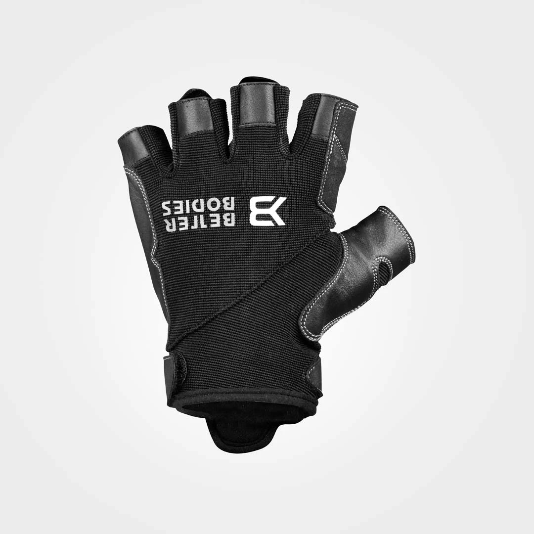 Better Bodies Pro Gym Gloves Black, musta treenihanska nahasta ja joustavasta materiaalista valkoisella logolla.