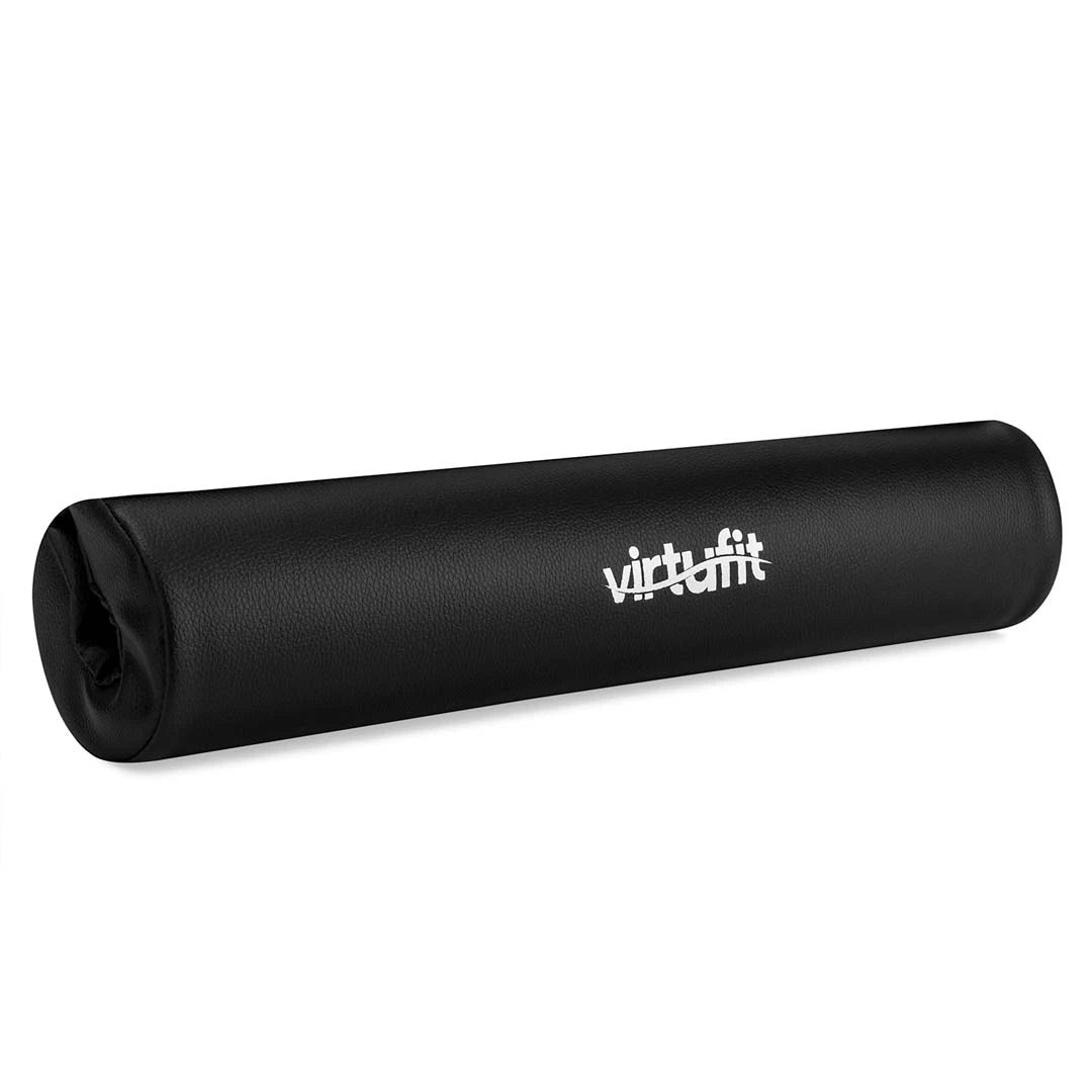 Musta Virtufit Barbell Pad Pro, pehmeä nailoninen levytangon pehmuste valkoisella logolla., kuva 1/1