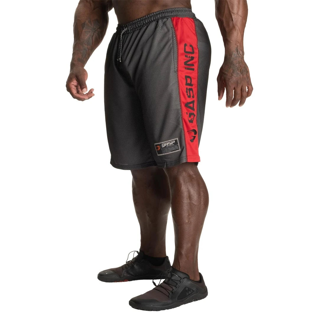 GASP No1 Mesh Shorts Black/Red är svarta träningsshorts i mesh med röd sidorand och stor logga., bild 1 av 5