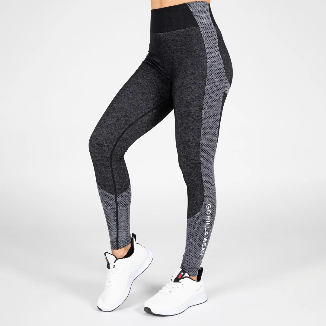 Gorilla Wear Selah Seamless Leggings Black, svarta träningstights med hög midja och ljusgrå sidopaneler.