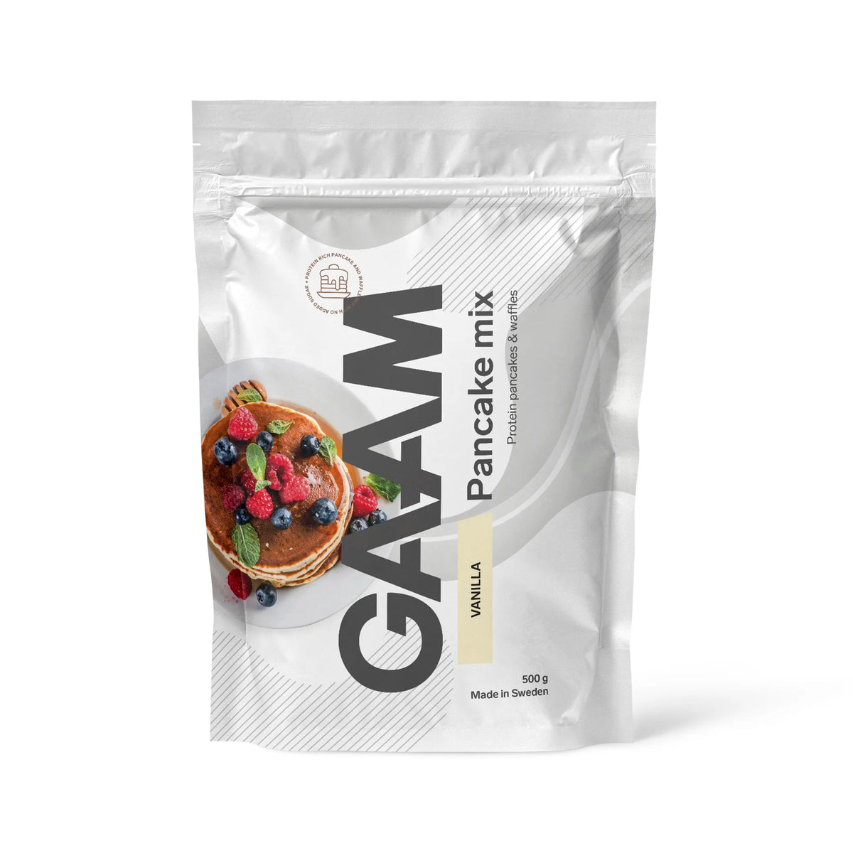 GAAM Pancake Mix 500 g -pannukakkumix valkoisessa pussissa vaaleankeltaisilla yksityiskohdilla, makuna Vanilla., kuva 2/4