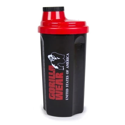 Gorilla Wear Shaker 700 ml, musta muovishakeri punaisella kannella ja logolla treenijuomien sekoittamiseen.