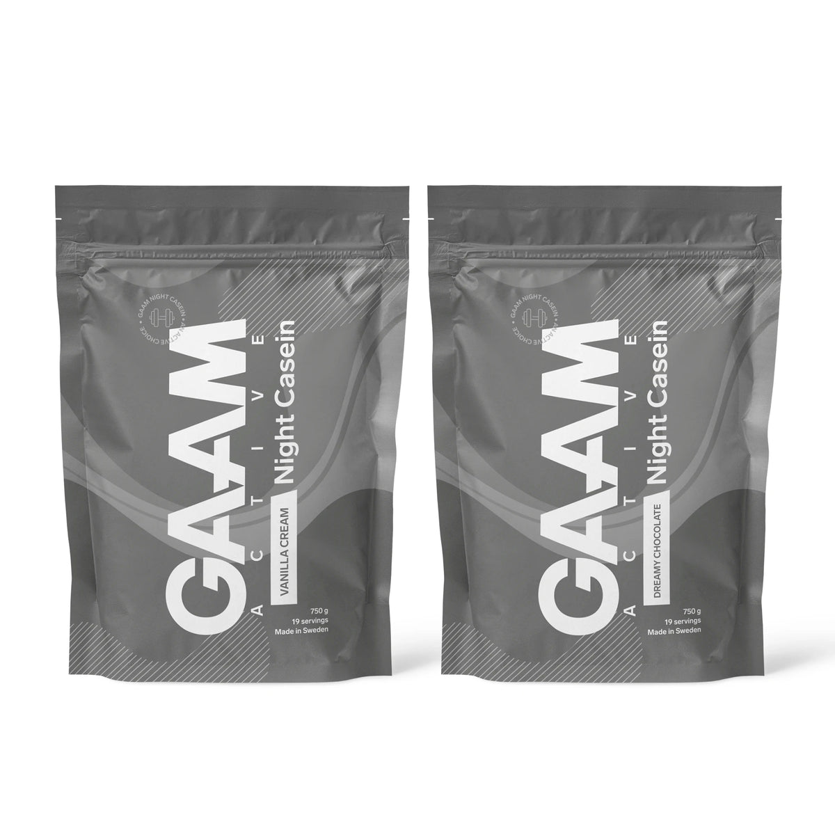 2 x GAAM Active Night Casein 750 g i två mörkgrå påsar omgivna av färska jordgubbar och vaniljglass., bild 1 av 1