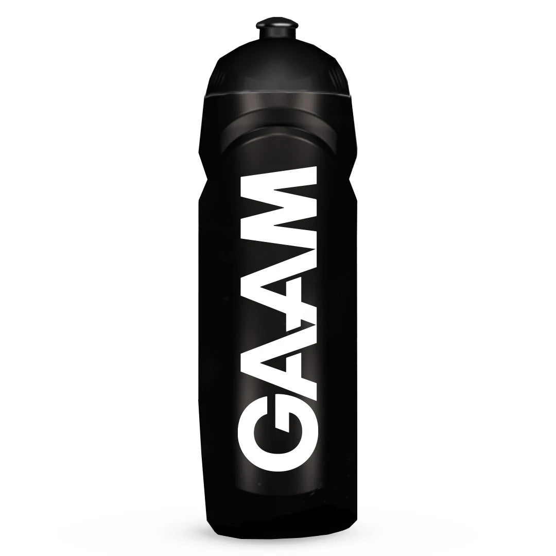 Musta GAAM Water bottle 750 ml BPA- ja DEHP-vapaasta muovista, sivussa suuri valkoinen logo., kuva 1/1