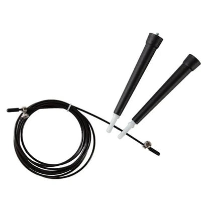 Virtufit Speed Rope on musta hyppynaru, jossa on ohut säädettävä PVC-vaijeri ja mustat kahvat., kuva 1/1